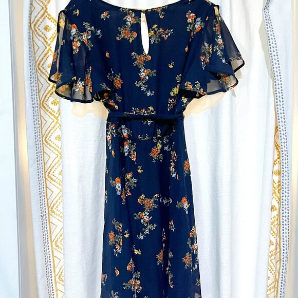 Floral A-line Dress - Picture 3 of 8